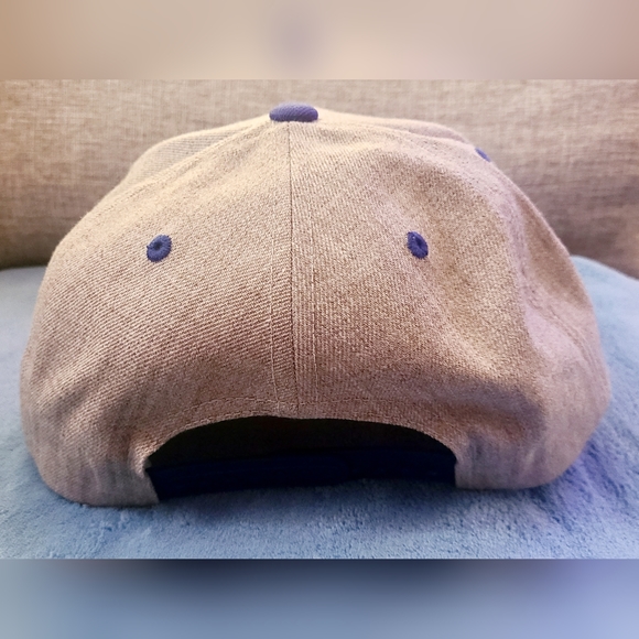 LA Mouse Snapback Gray Hat New Without Tags Adjustable - Picture 5 of 6